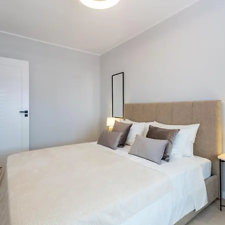Townhouse Jardines 47 3 Or 4 Bedrooms 阿德耶