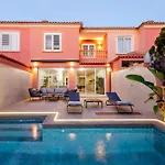 Townhouse Jardines 47 3 Or 4 Bedrooms Вілла